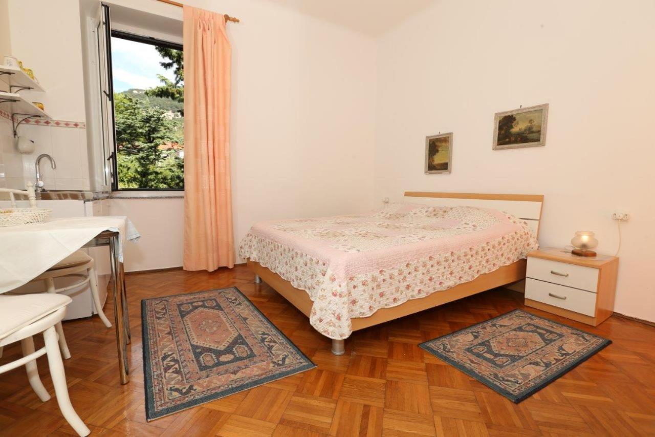 Studio Apartments Cavrak With Terrace Baška Екстериор снимка