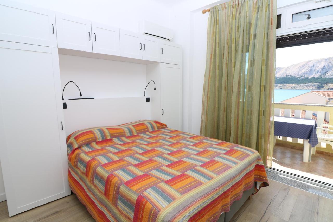 Studio Apartments Cavrak With Terrace Baška Екстериор снимка